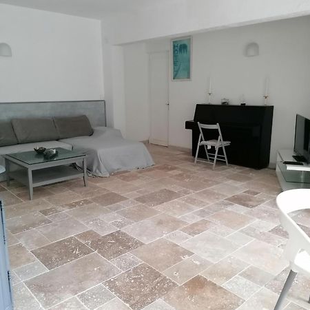 Charmant Rez De Villa Climatise Renove, 90M2 Avec Parking 卡西斯 外观 照片
