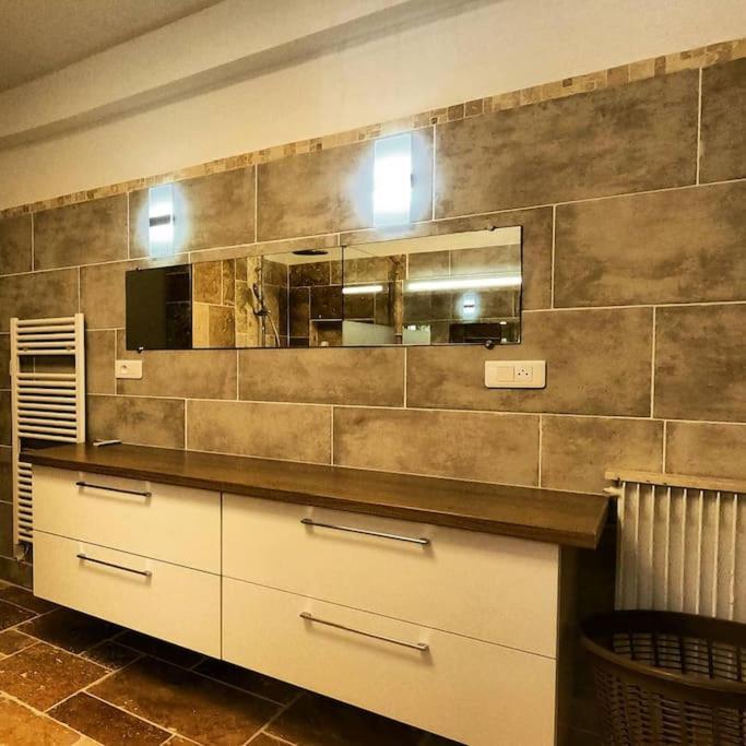 Charmant Rez De Villa Climatise Renove, 90M2 Avec Parking 卡西斯 外观 照片