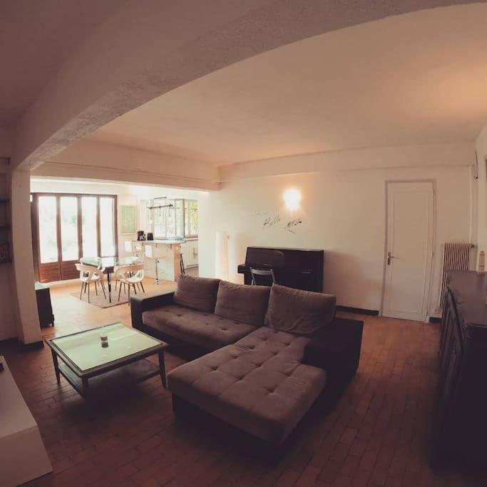 Charmant Rez De Villa Climatise Renove, 90M2 Avec Parking 卡西斯 外观 照片