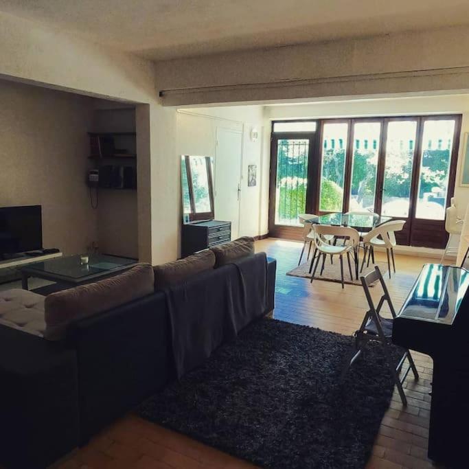 Charmant Rez De Villa Climatise Renove, 90M2 Avec Parking 卡西斯 外观 照片