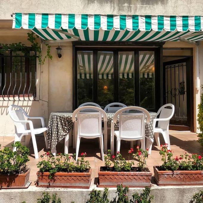 Charmant Rez De Villa Climatise Renove, 90M2 Avec Parking 卡西斯 外观 照片